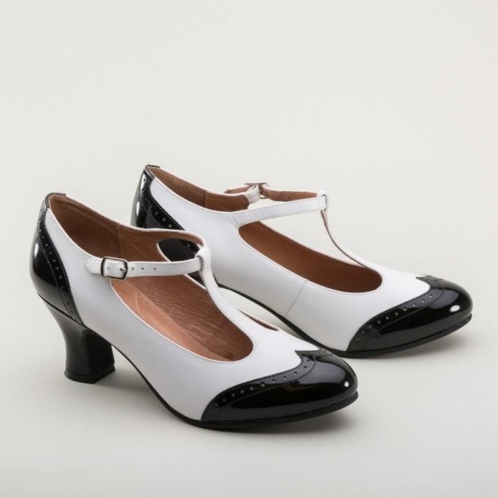 Royal Vintage/American Duchess Gatsby Two-Tone T-Straps (Black/White)